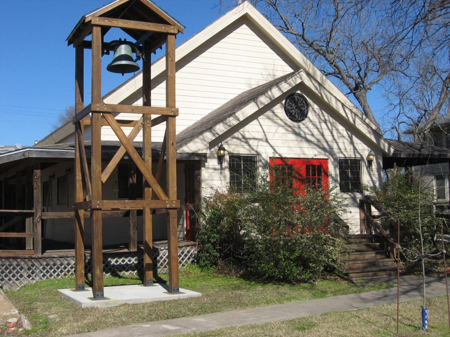 Image of front of Christ Episcopal Church with bell tower